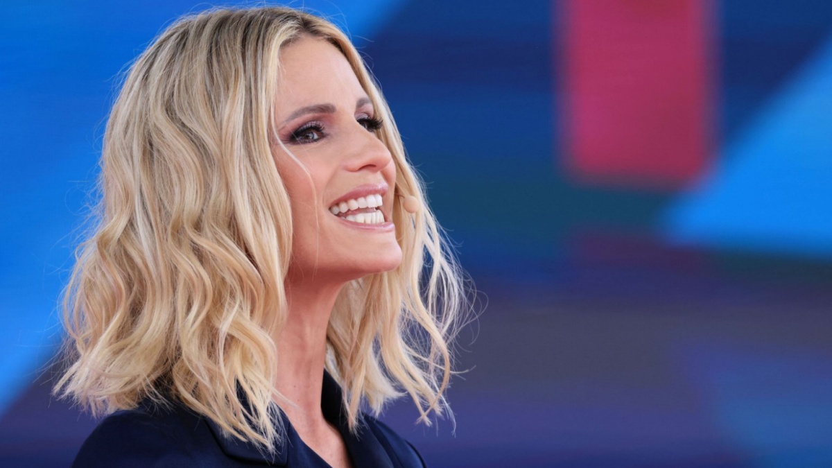 Michelle Hunziker e imprenditore a Milano
