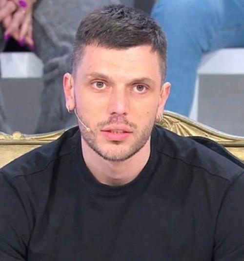 ued lutto morto papà ex tronista