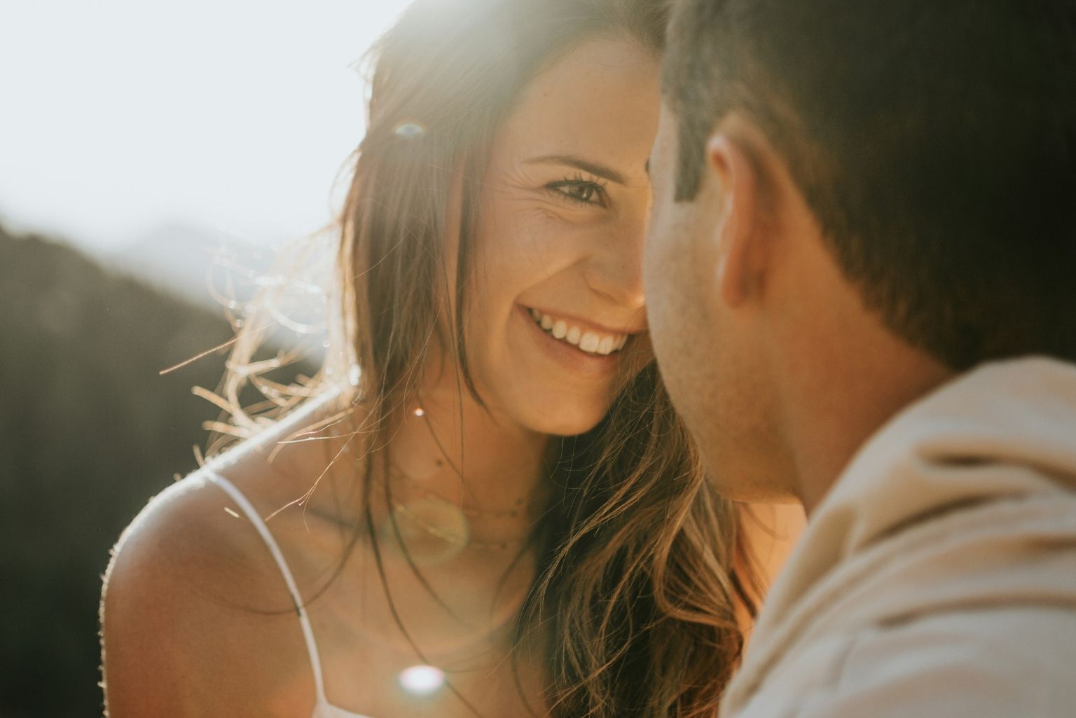 La profezia dell'amore tra anime gemelle si avvera il prossimo mese per 3 segni