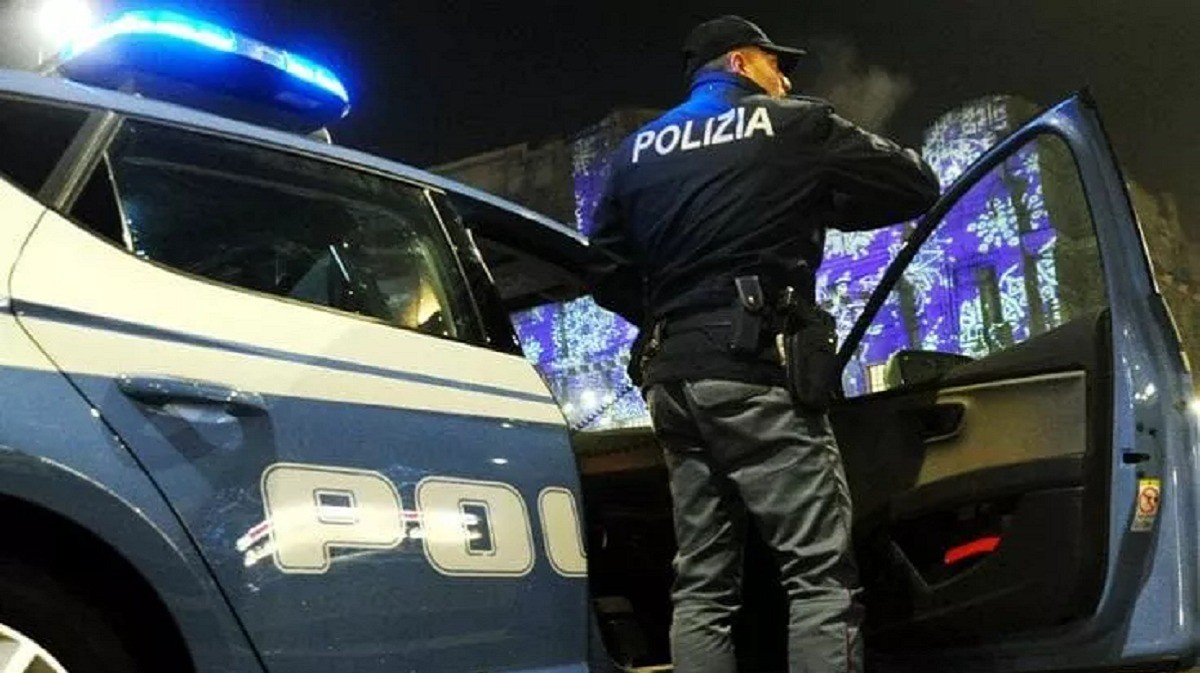Adolescente di 14 anni aggredisce i genitori nel sonno: i dettagli