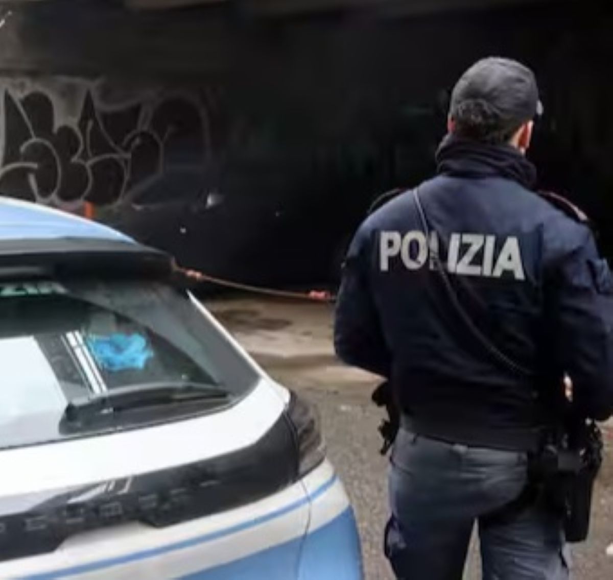 donna accoltellata milano