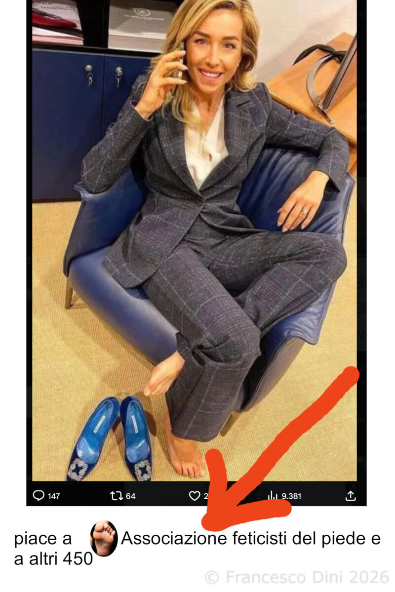 Silvia Salis con scarpe Manolo Blahnik