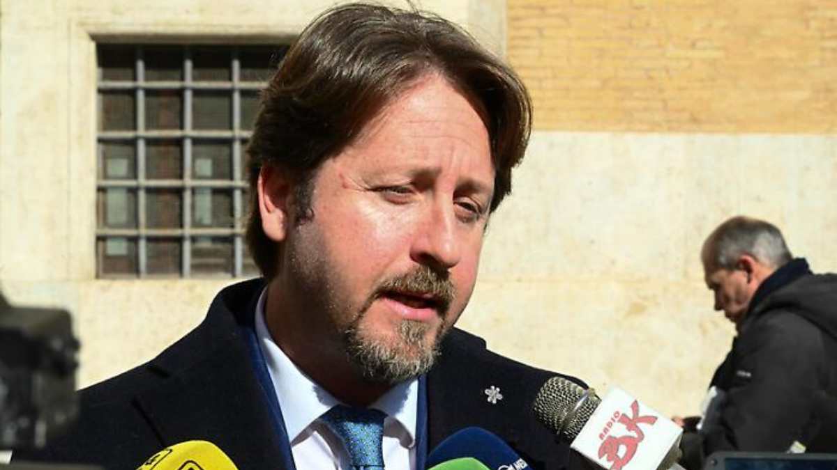 Addio e 'avvertimento': nuova crisi per Meloni, un big abbandona il partito