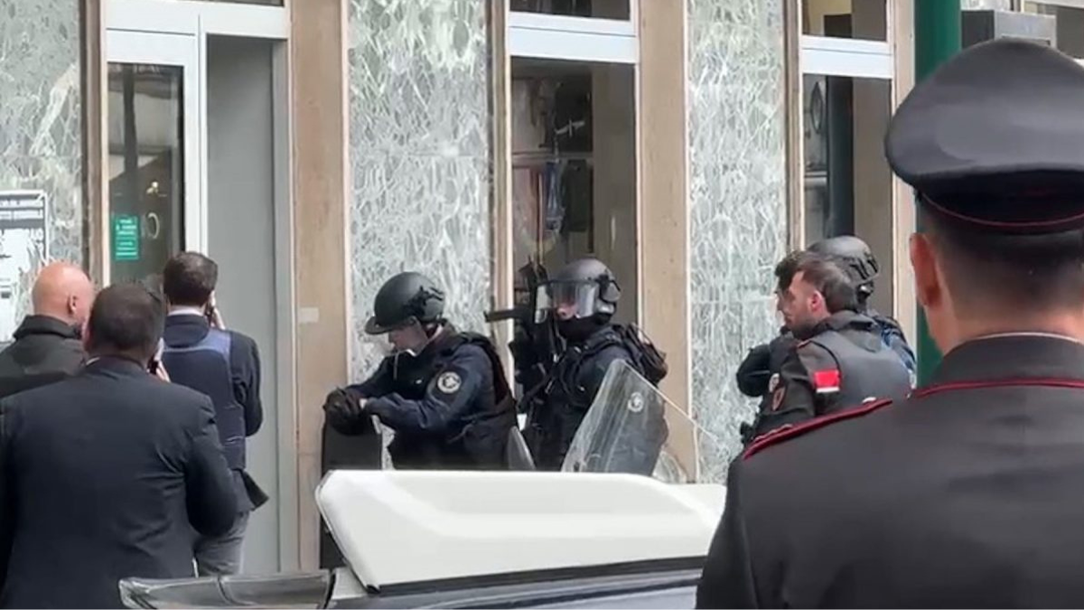 Banca rapinata a Napoli