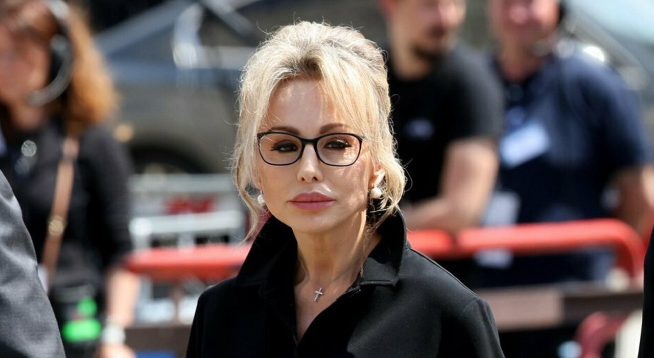 "Giù le mani da Marina Berlusconi!", cosa sta accadendo 