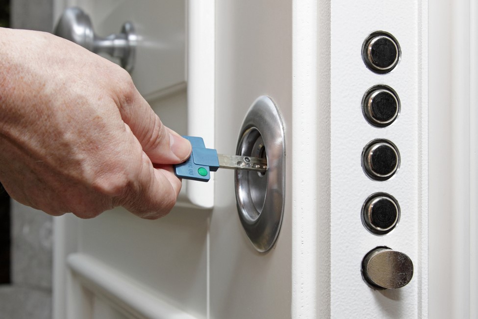 “Non lasciate la chiave dietro la porta quando chiudete casa la notte”. Ecco perché: le rivelazioni dell’esperto di sicurezza