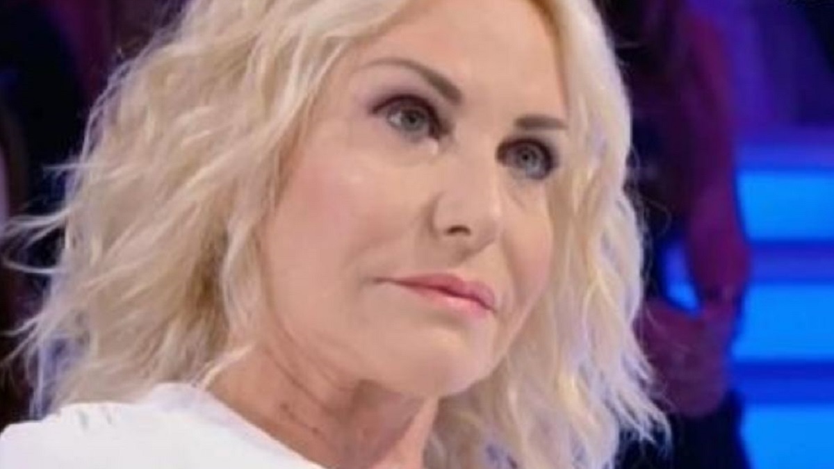 Il lutto di Antonella Clerici: un addio commovente