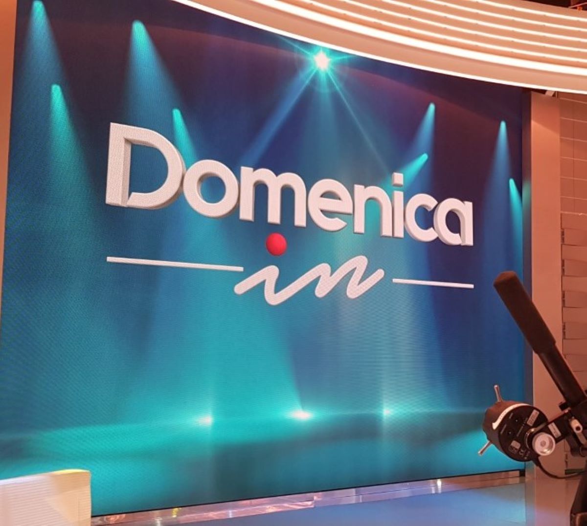 Domenica In set