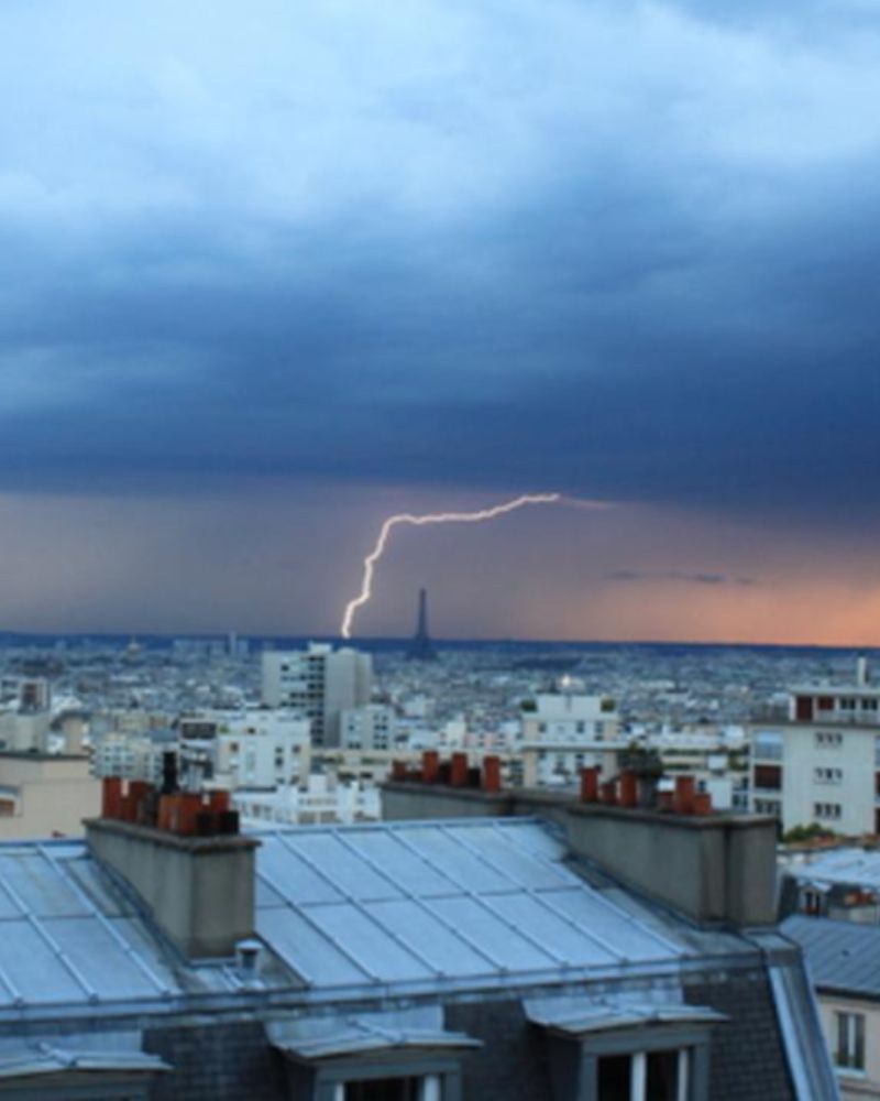 Temporale intenso su città italiana