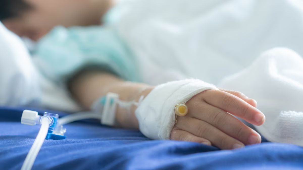 Bambino trovato vivo in obitorio
