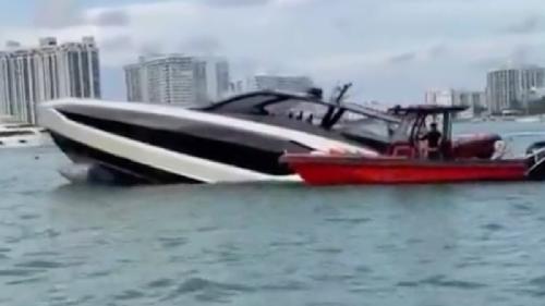 Yacht affondato
