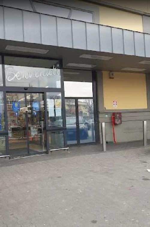 Incendio alla Lidl a Pontecagnano